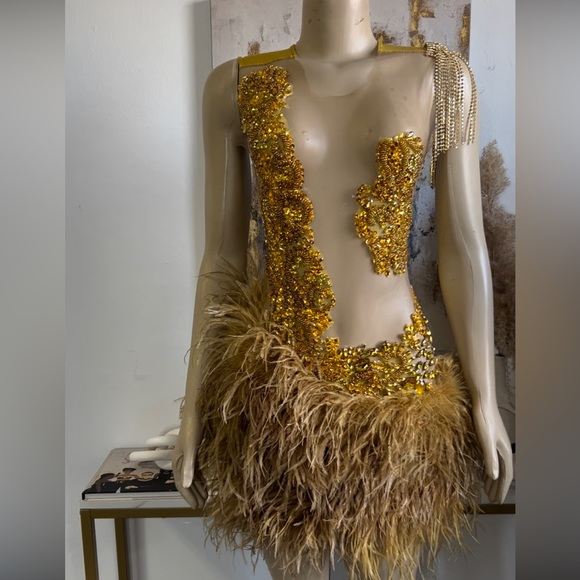 Gold custom made dress - Picture 1 of 4